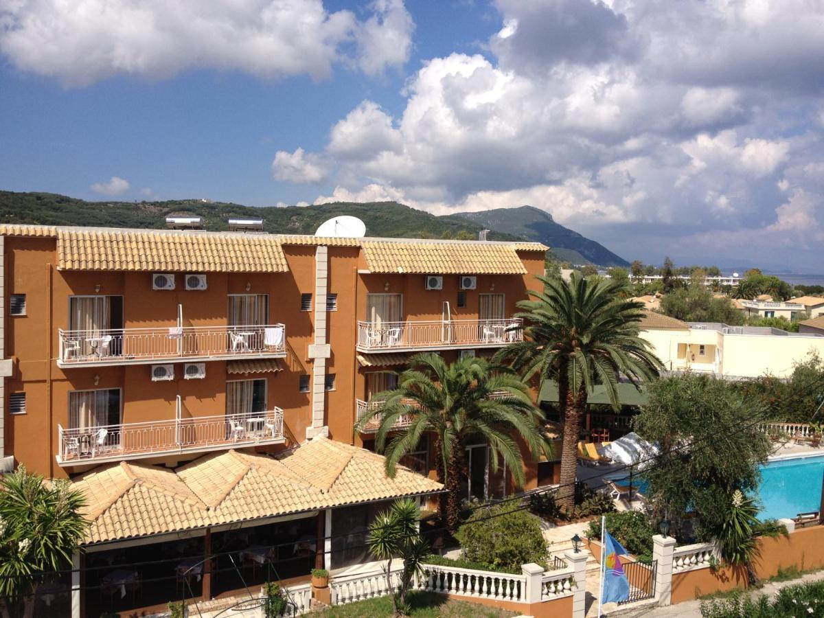 Pantheon Hall Hotel Mesongi