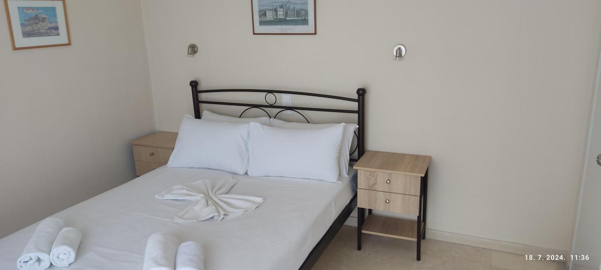 Pantheon Hall Hotel 2*