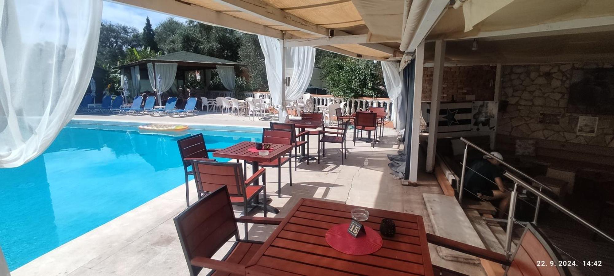 Pantheon Hall Hotel Mesongi
