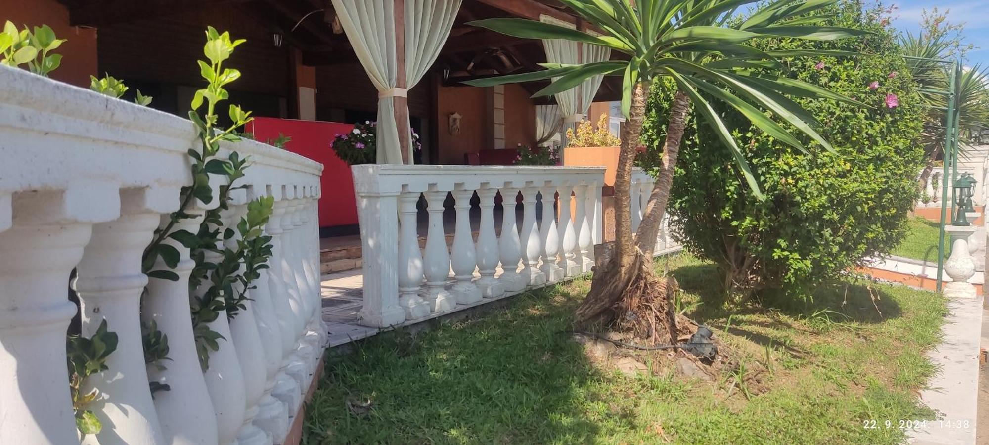 Hotel Pantheon Hall Mesongi