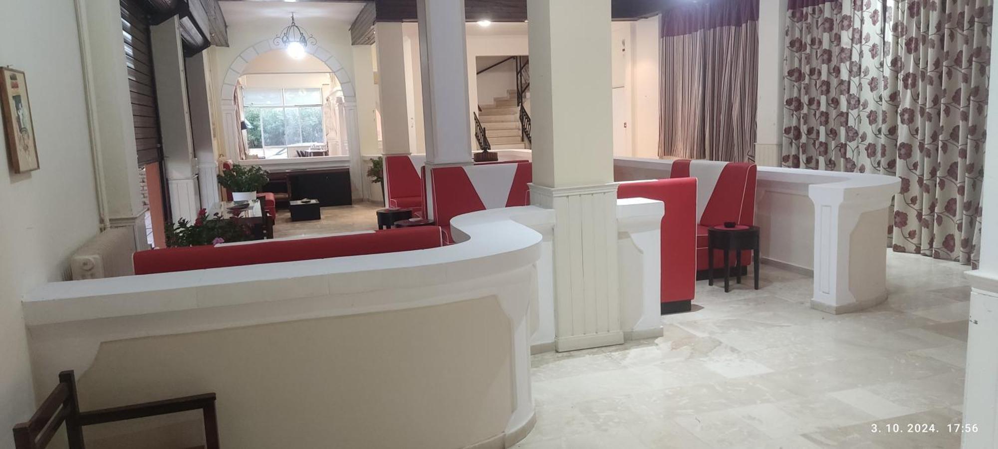 Pantheon Hall Hotel 2*